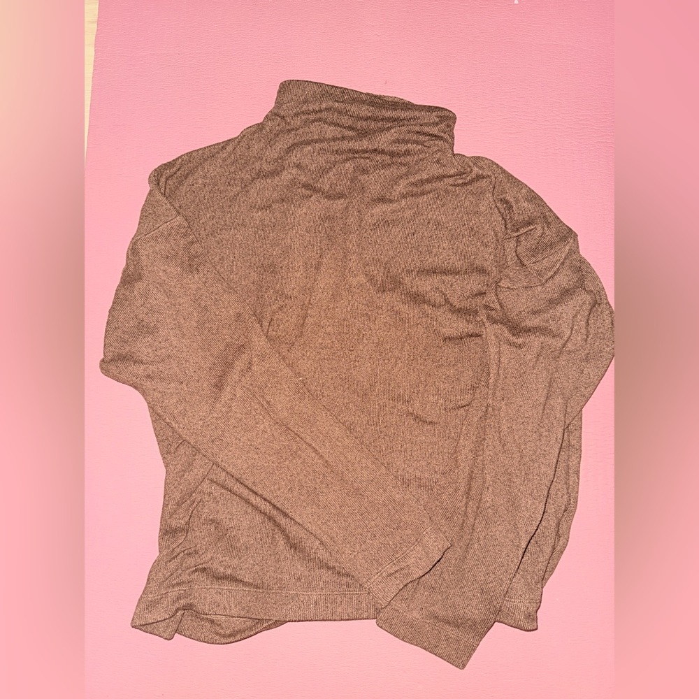 Uniqlo Brown mock turtleneck Knit Sweater size medium